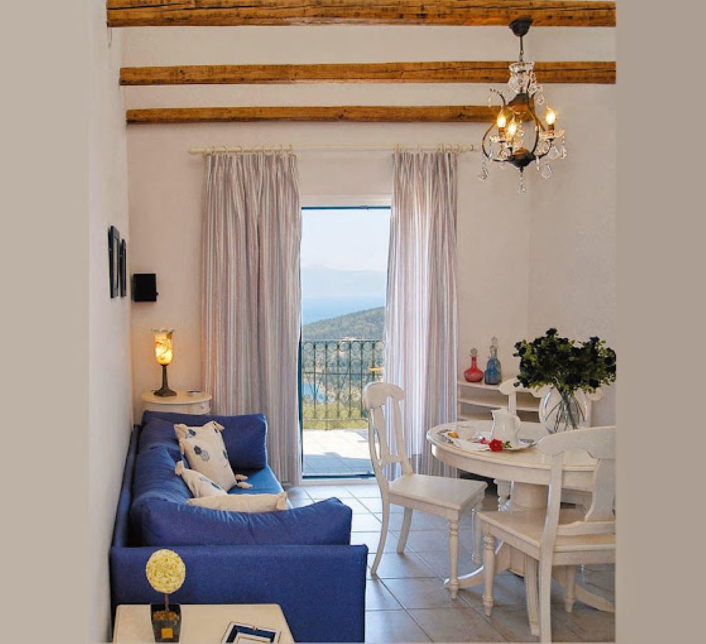 Agnantia Bed and Brekfast-fiscarado-sofa.jpg