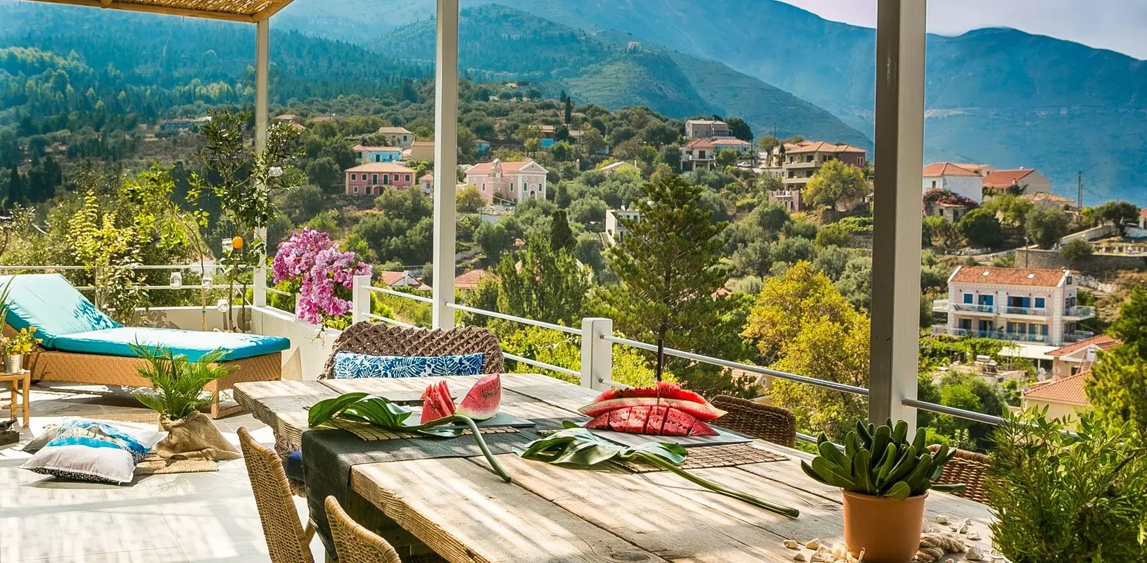 Braunis Horio Villas-terasa sa pogledom na  assos.jpg
