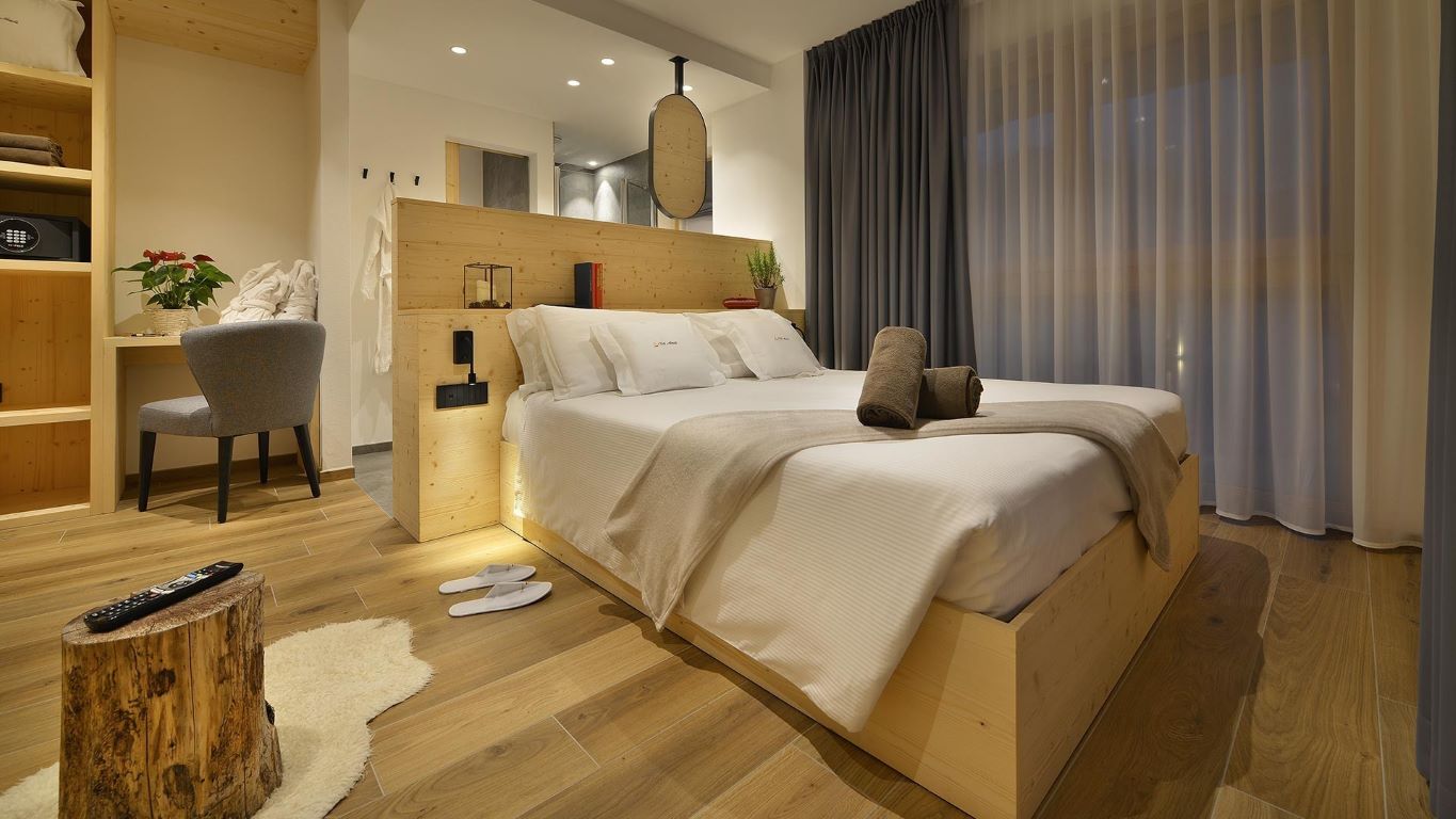 Hotel valltelina-alpine junior suite.jpg