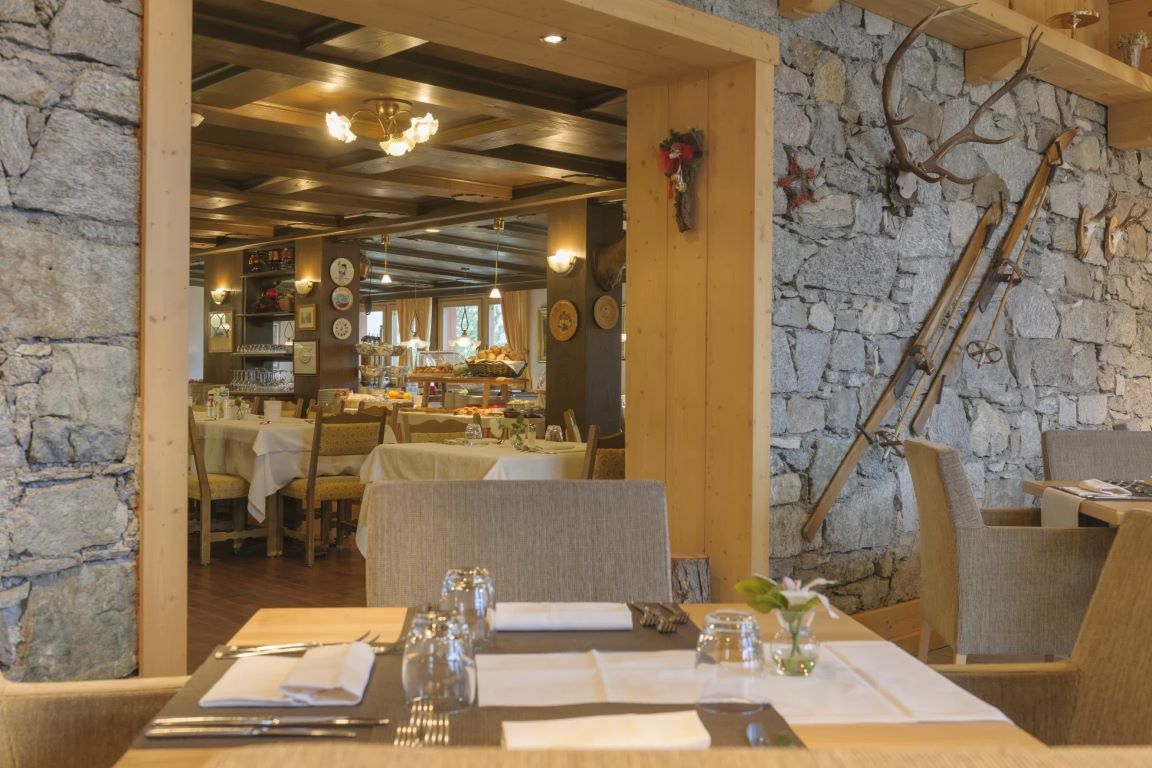 hotel paradiso-restoran.jpg