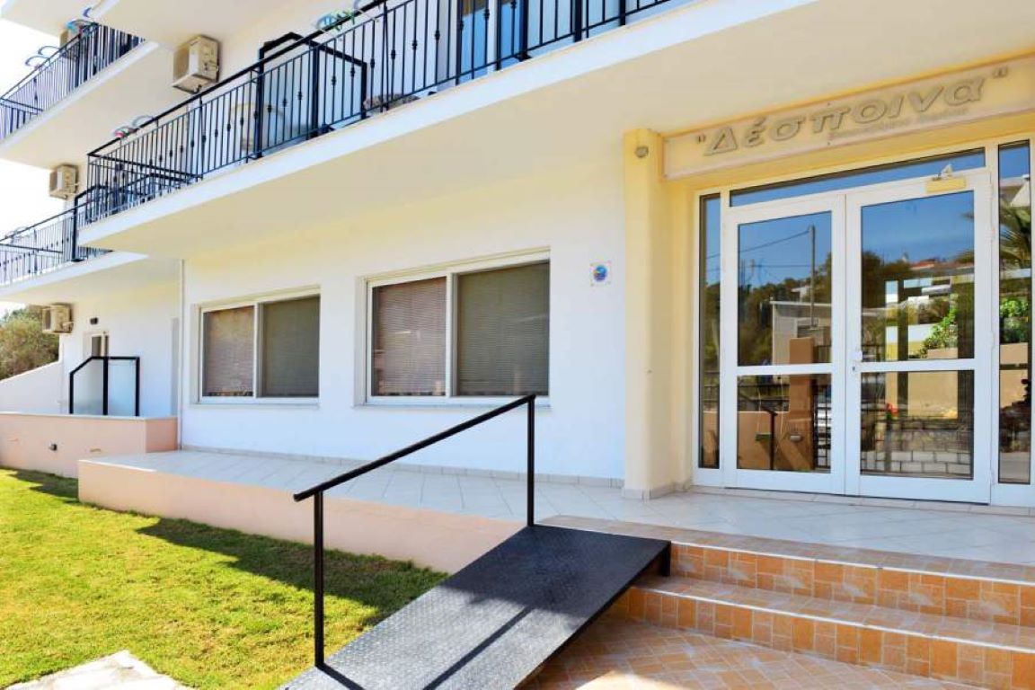 Despoina-Skiathos-ulaz.jpg
