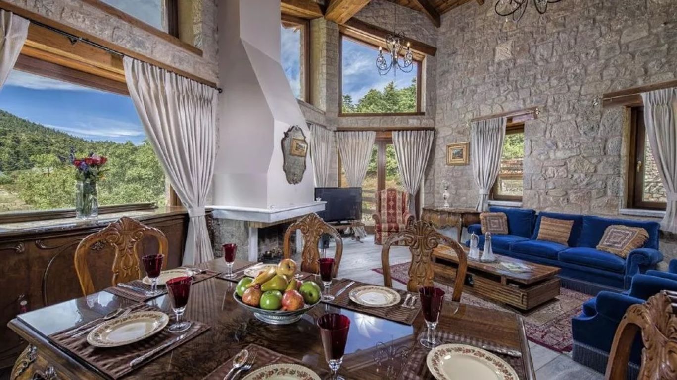 VIP Chalet 4 Seasons-Deluxe chalet Protogeneia.jpg