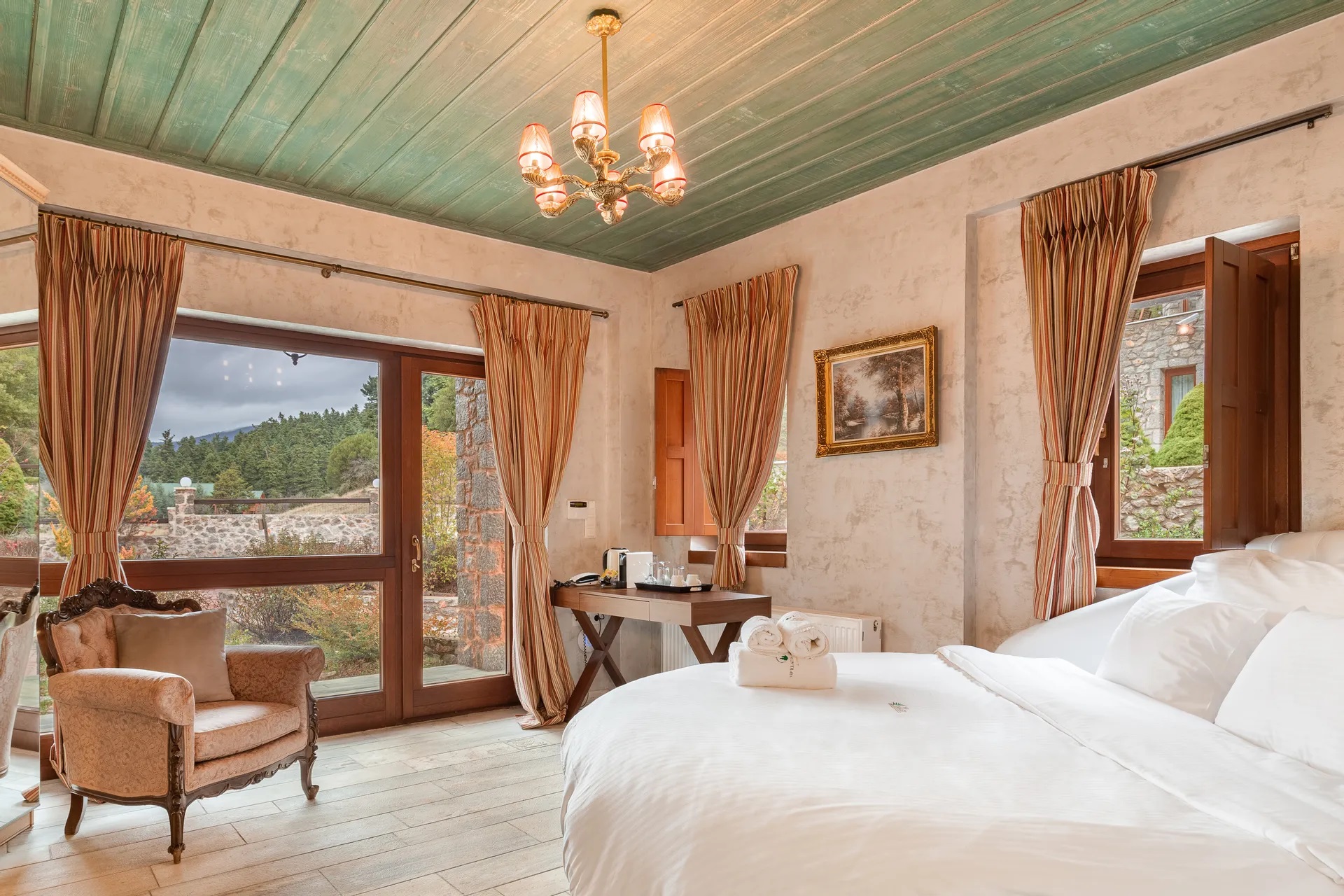 VIP Chalet 4 Seasons-Junior chalet Artemis.jpg
