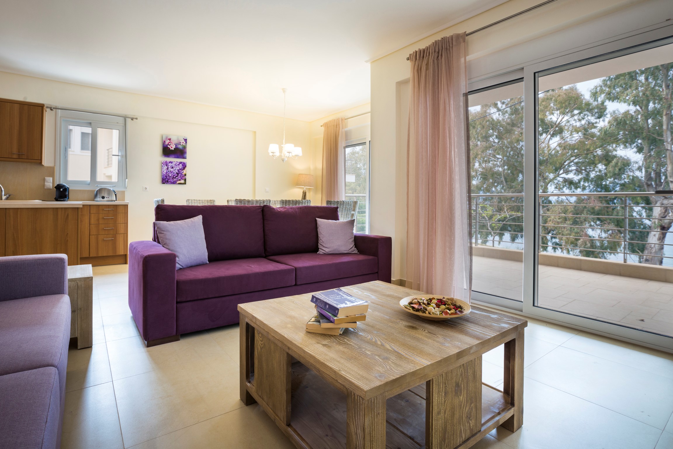 Meliti-Waterfront-Suites-Lotos-sofa.jpg