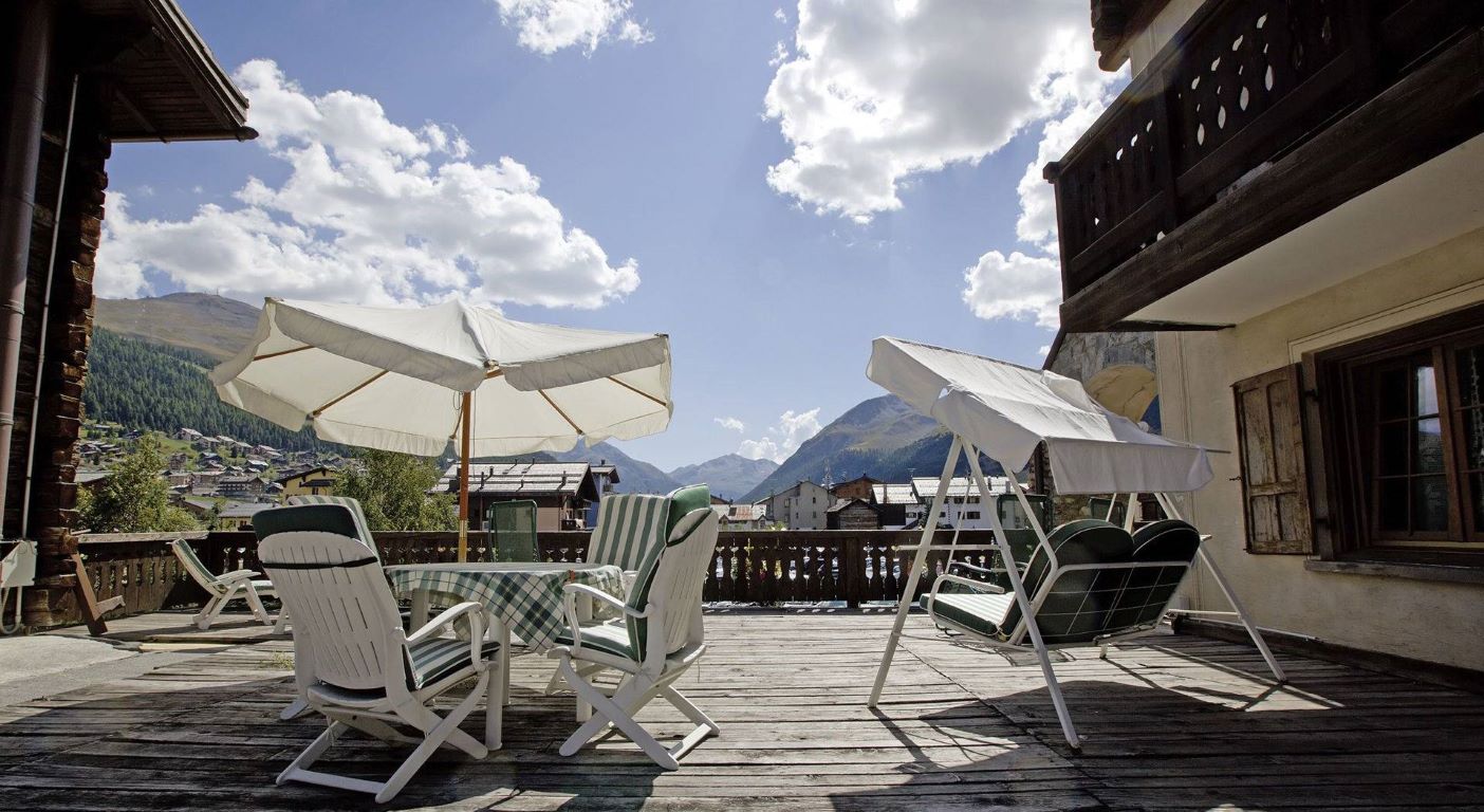 Hotel la montanina-terasa.jpg