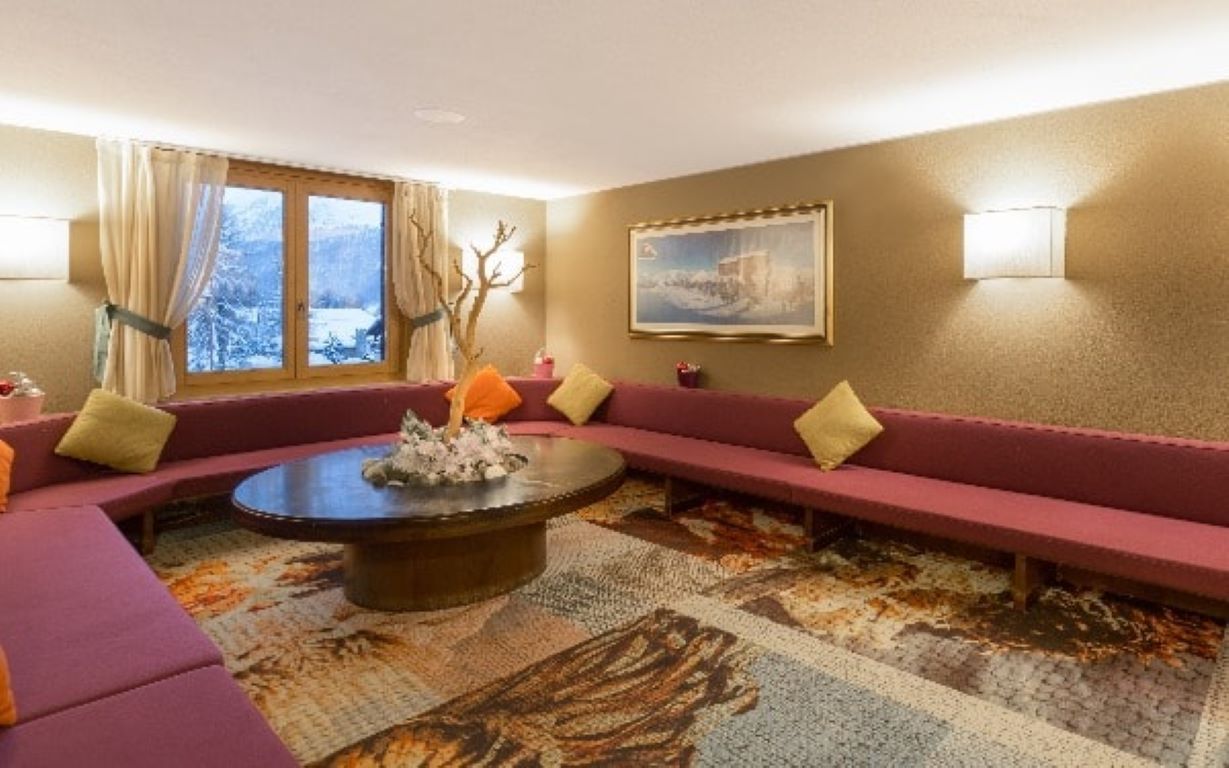 hotel intermonti-loby.jpg