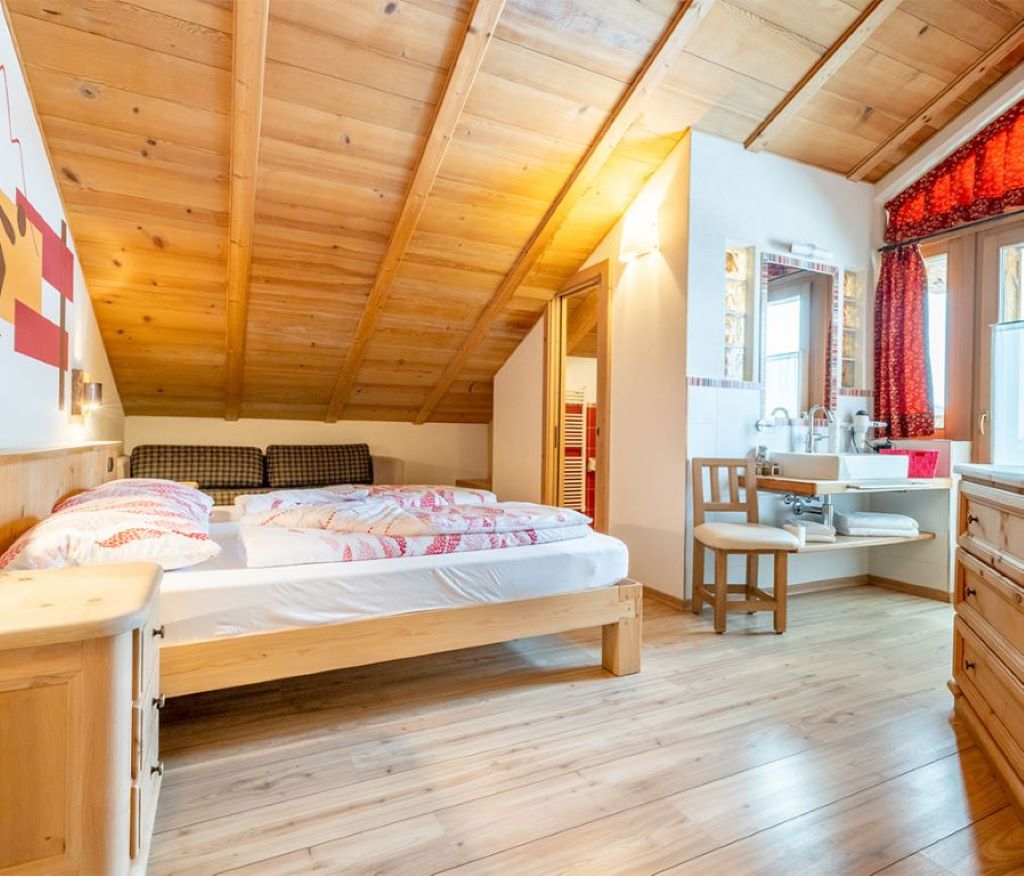 Hotel Alegra 3-superior room.jpg