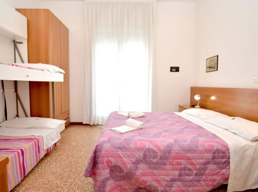 Hotel Edera-Standardna soba depedance.jpg