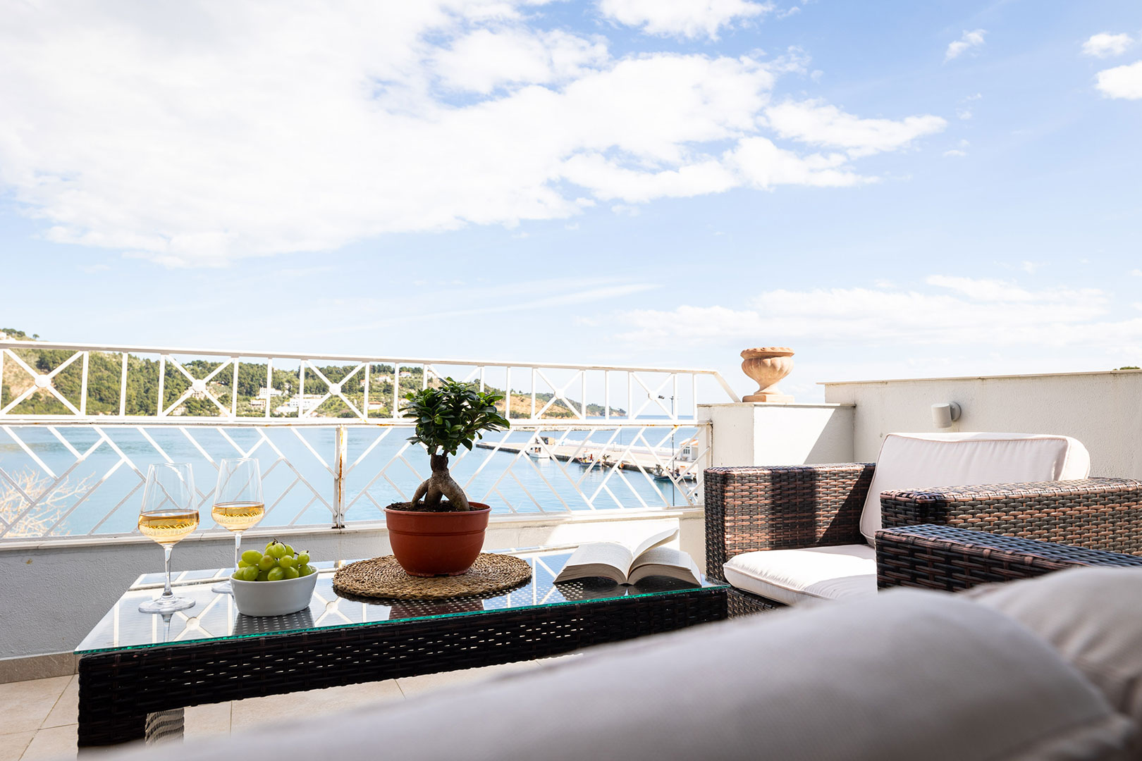 Casa-Blue-Sea-View-terasa.jpg
