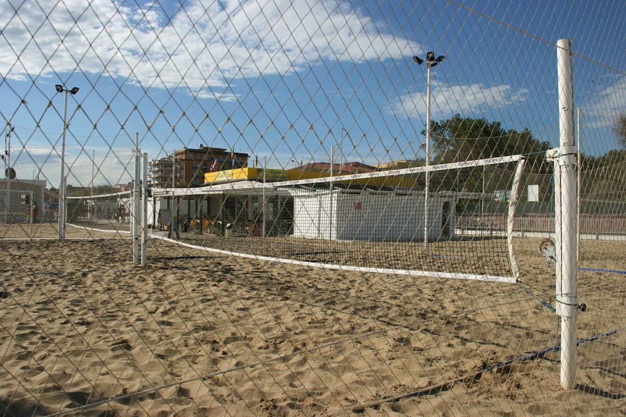 Hotel Clerice-Odbojka na plazi.jpg