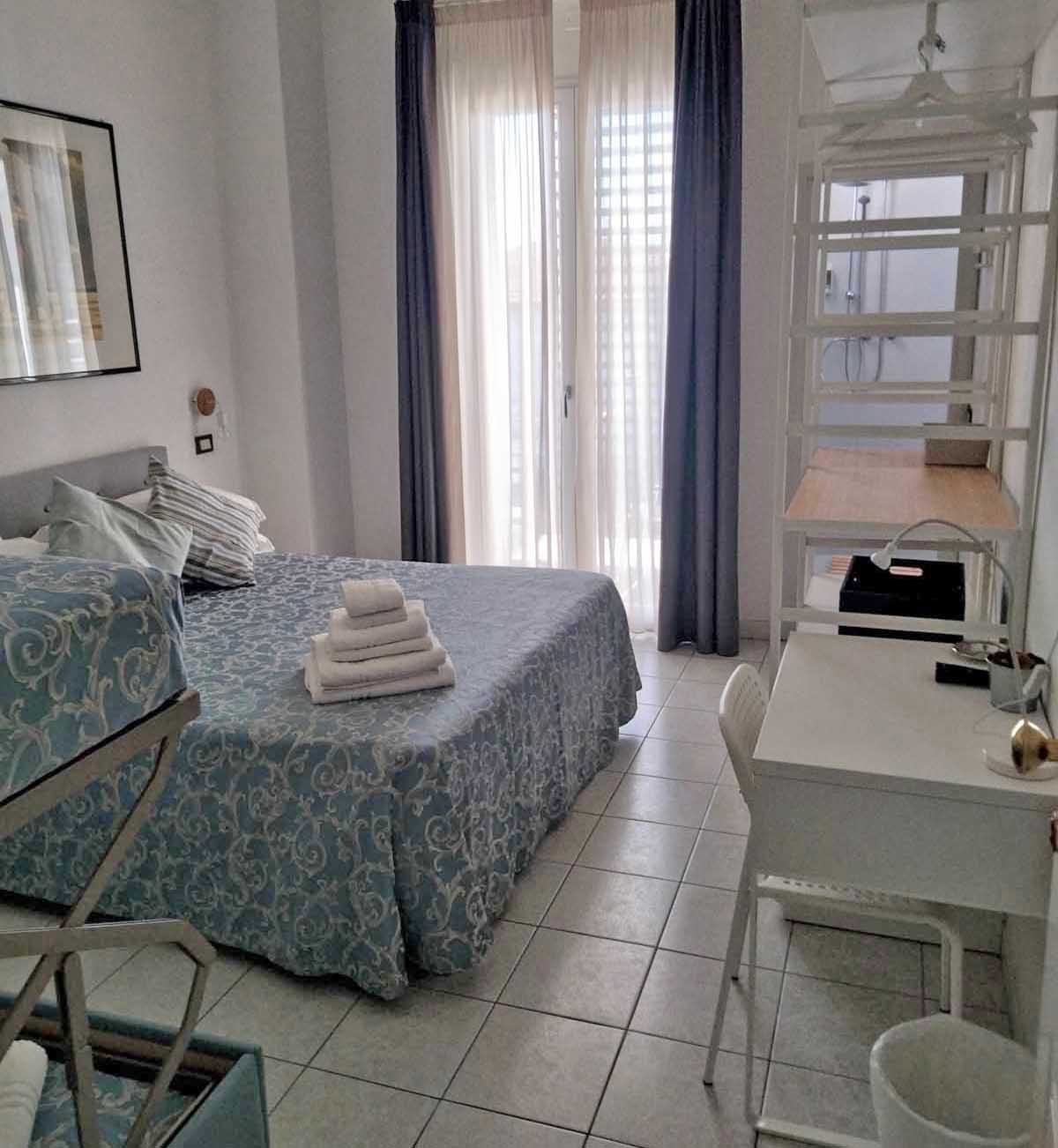 Albergo Aquila Hotel-Economy cetvorokrevetna soba.jpg
