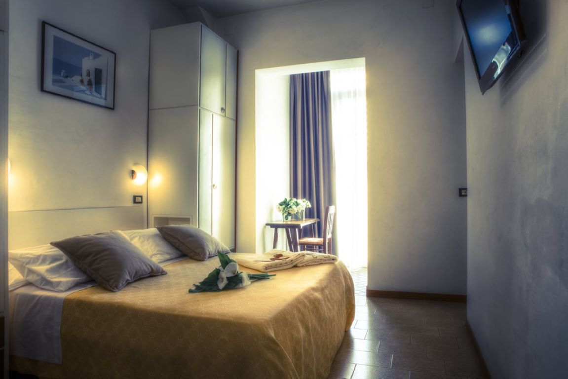 Hotel Albergo Aquila-Standardna soba penthouse.jpg