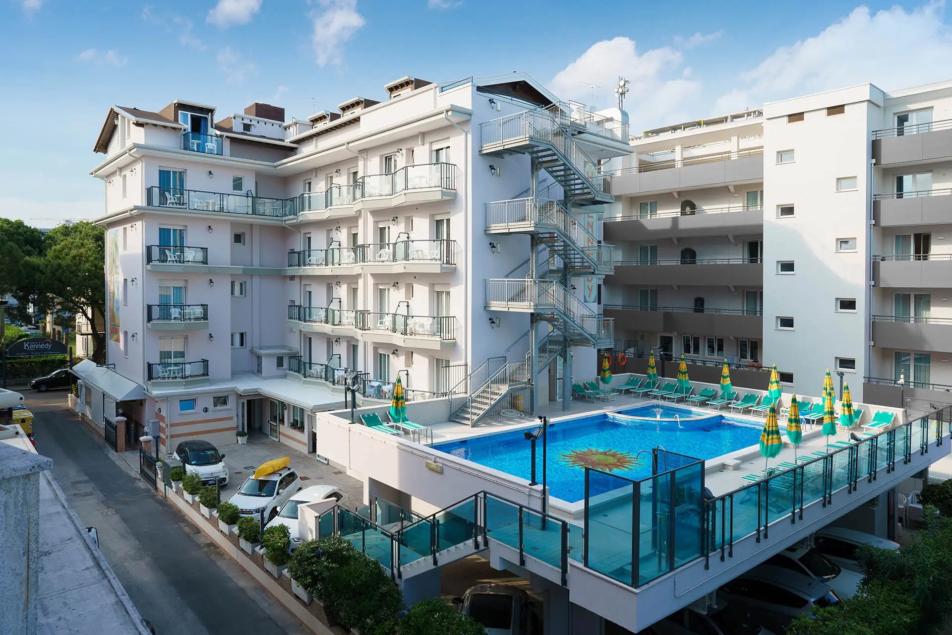 Kennedy Hotel-Spoljasnji izgled.jpg