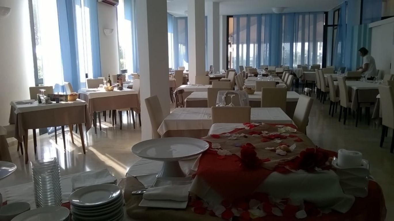 King Hotel-Restoran.jpg