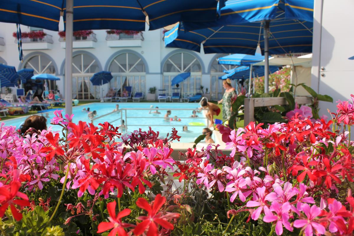 Marina Hotel-Bazen.jpg