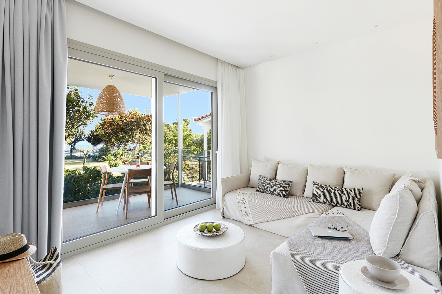 Ammos-Luxury-Apartments-dnevni boravak.jpg