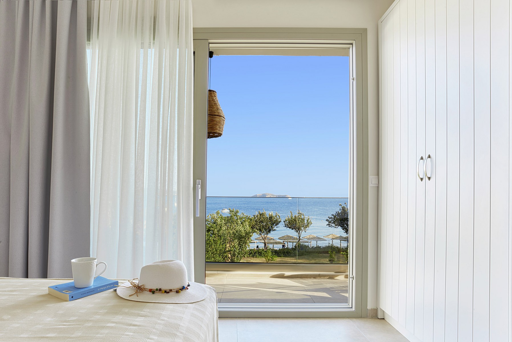 Ammos-Luxury-Apartments-pogled.jpg