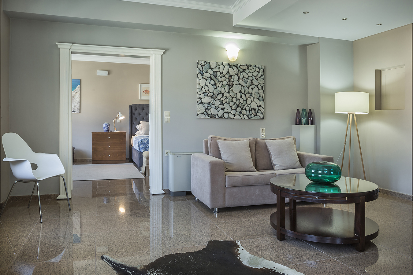 Balhambra-Suites-dnevni boravak.jpg