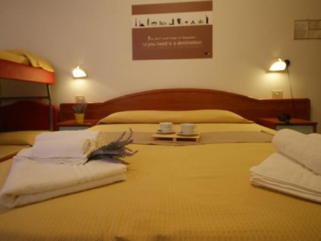 Hotel VIlla Caterina-Executive porodicna soba.jpg