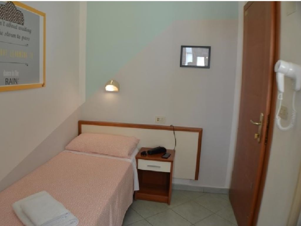 Hotel Villa Caterina-Jednokrevetna soba.jpg
