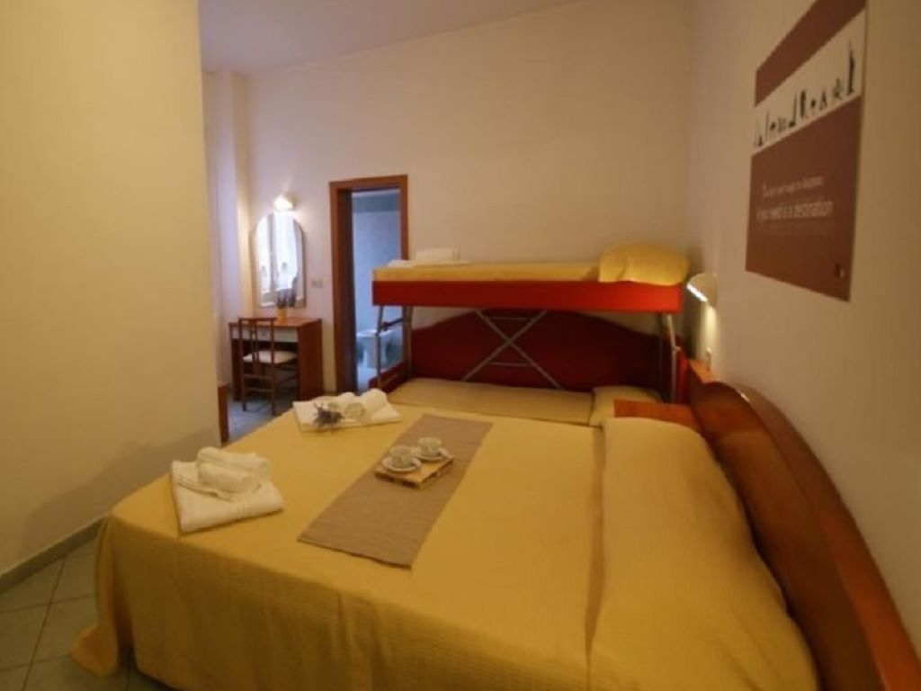 VIlla Caterina Hotel-Cetvorokrevetna soba.jpg
