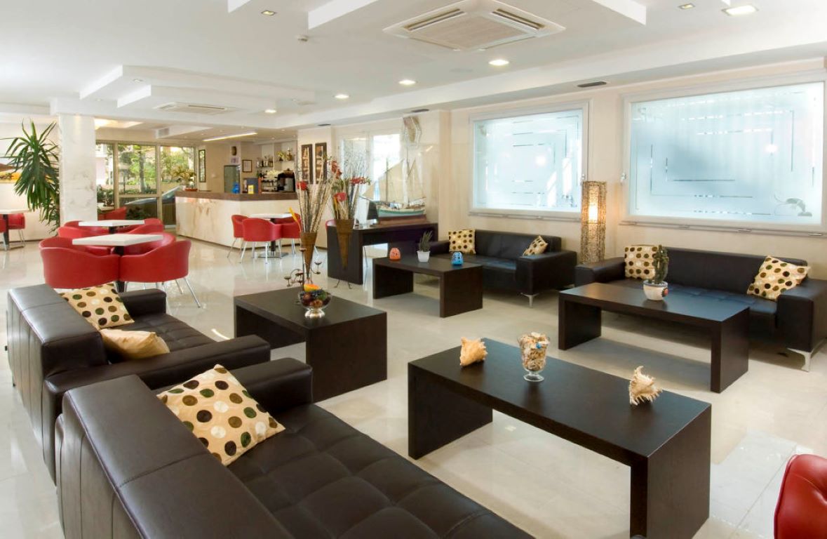 Hotel Aragosta-Enterijer hotela.jpg