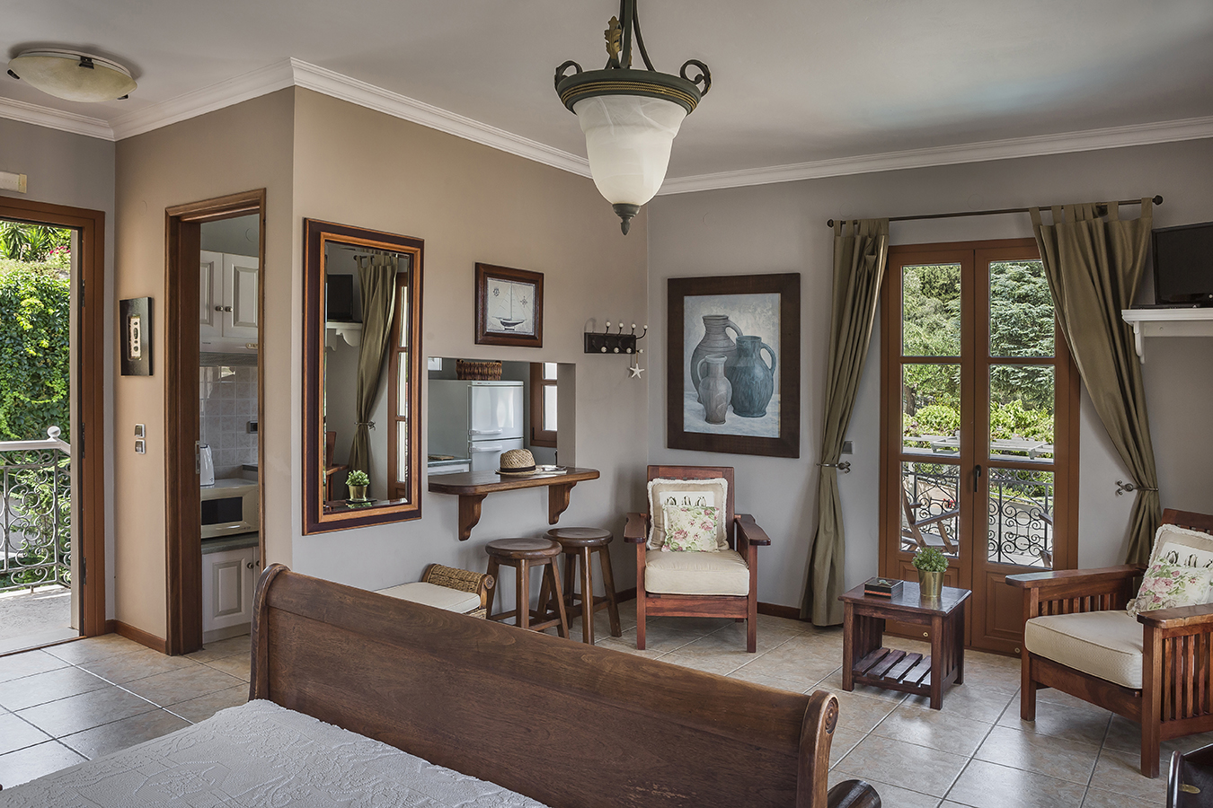 Faros Suites-fotelje.jpg