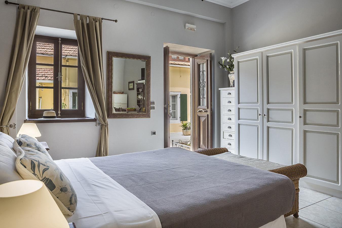Faros Suites-ormar.jpg