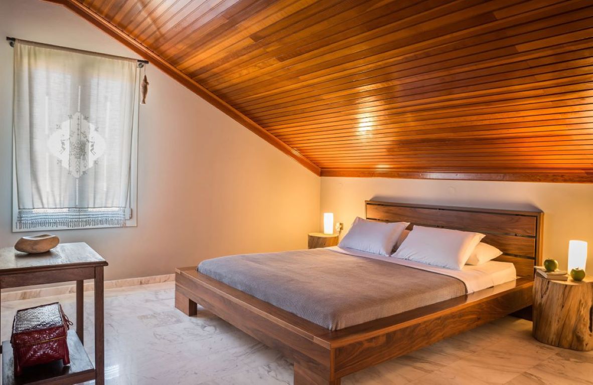 Faros Residence-bračni krevet.jpg