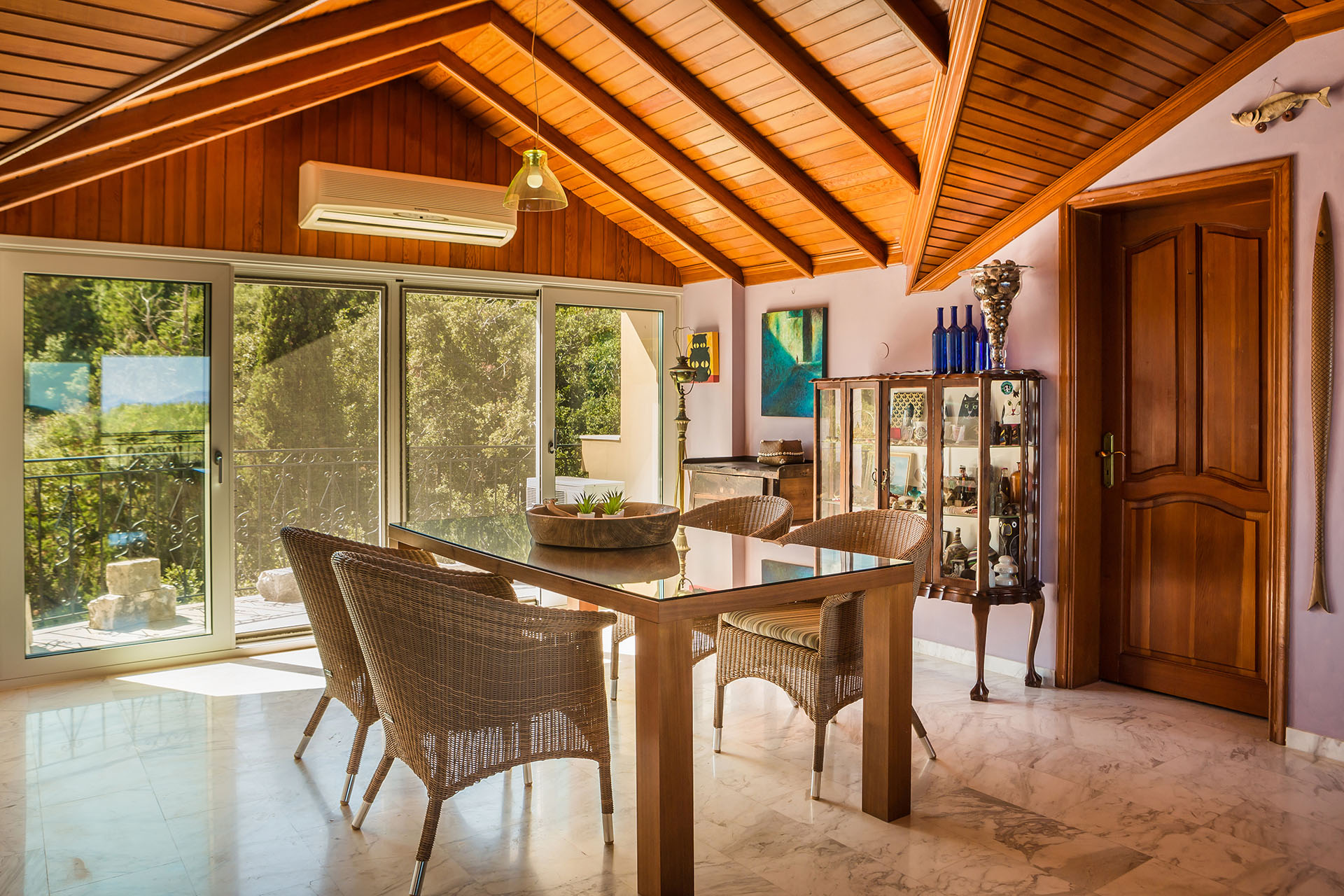 Faros Residence-trpezarija.jpg
