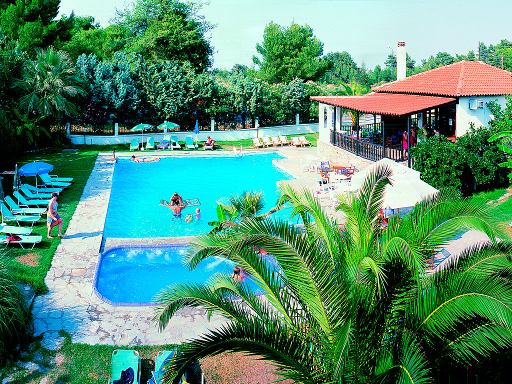 Hanioti Village Resort Hotel-Bazeni.jpg