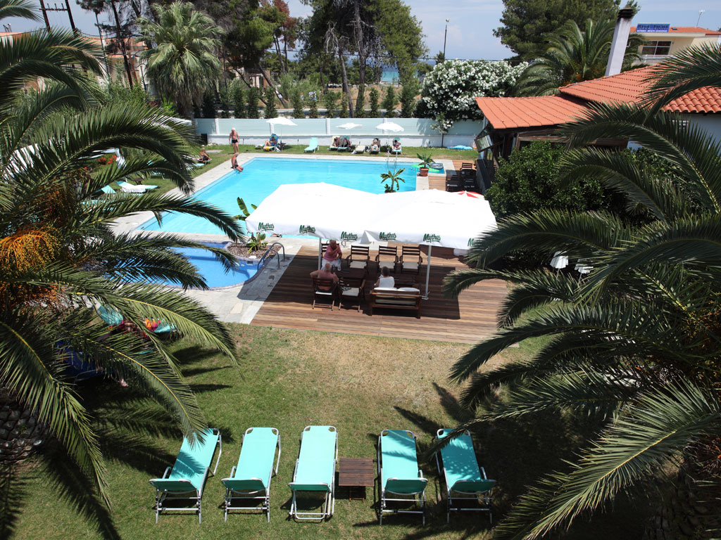 Hanioti Village Resort-Oblast oko bazena.jpg