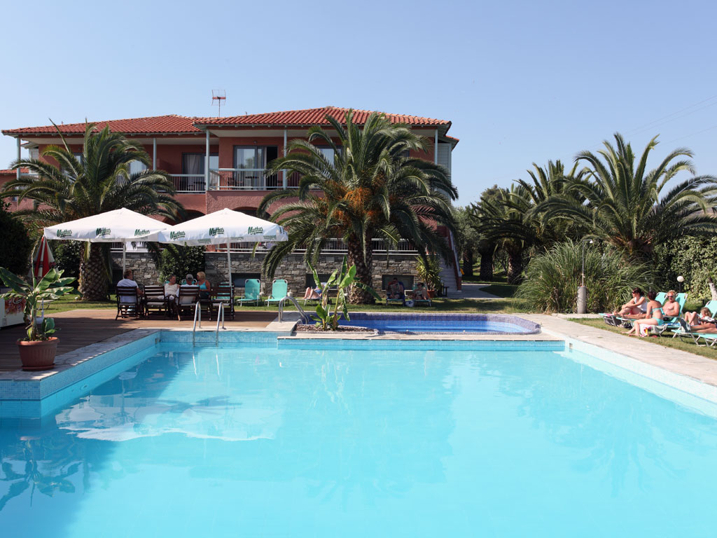 Hotel Hanioti Village Resort-Bazen.jpg
