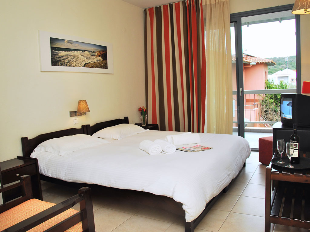 Hotel Hanioti Village Resort-Standardna soba.jpg