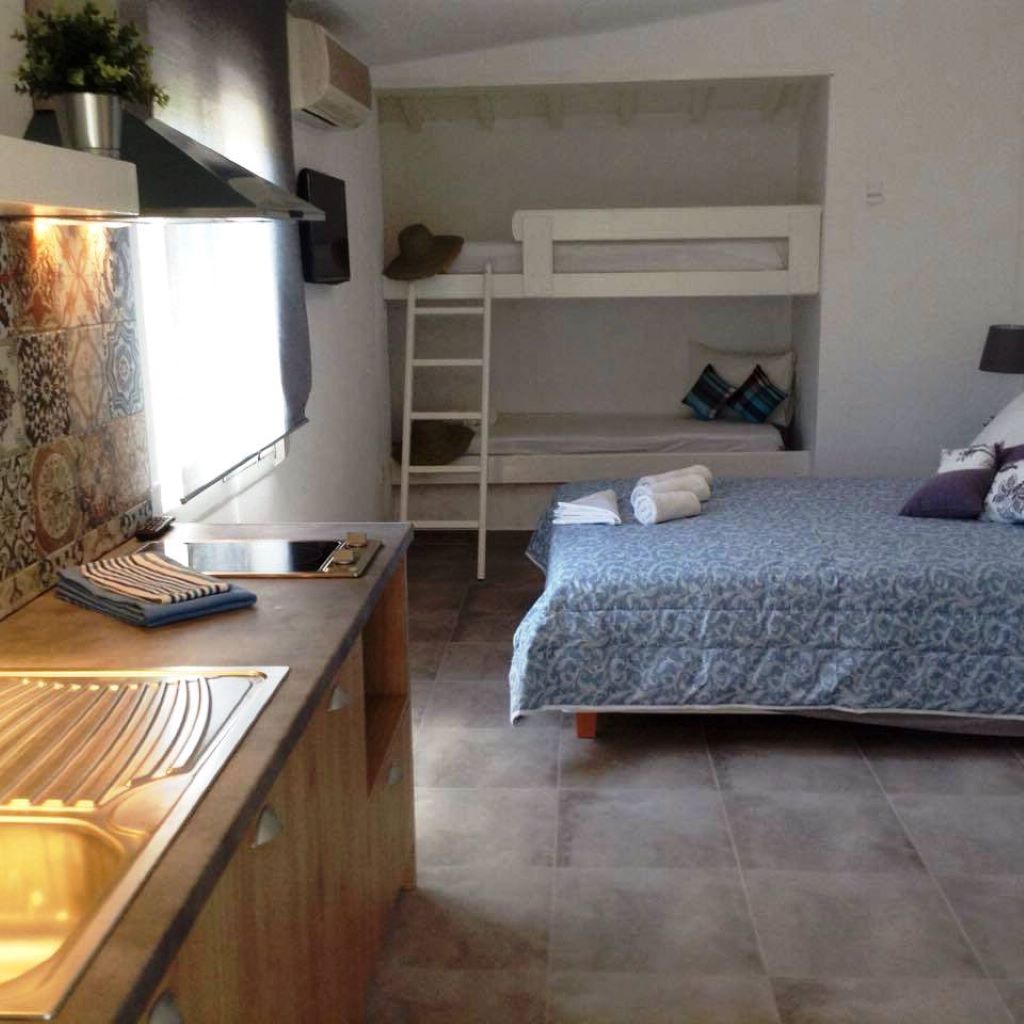 Hotel Villa Maria Toroni-Bungalov privatna basta.jpg