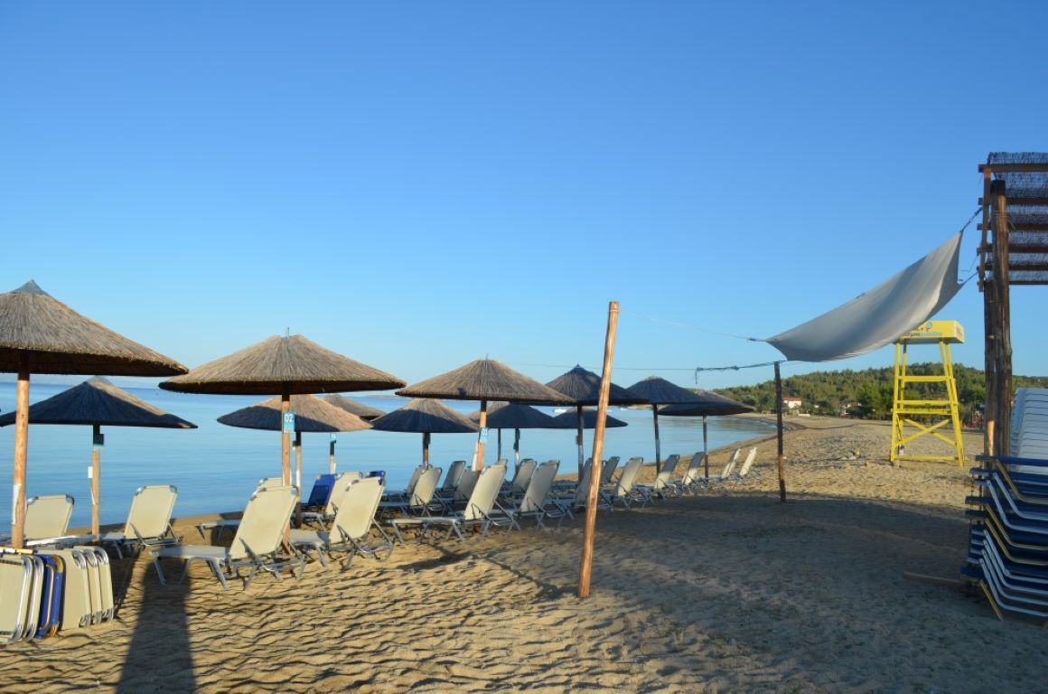 Hotel Villa Maria Toroni-Plaza.jpg