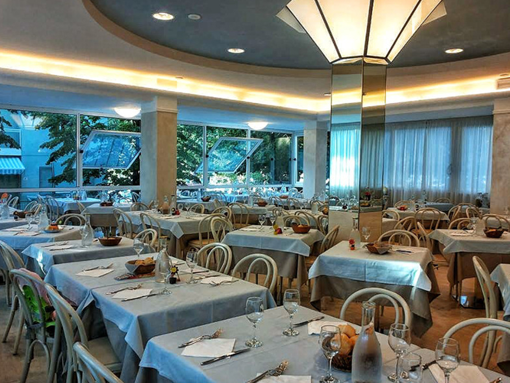Hotel Monica-Restoran.jpg
