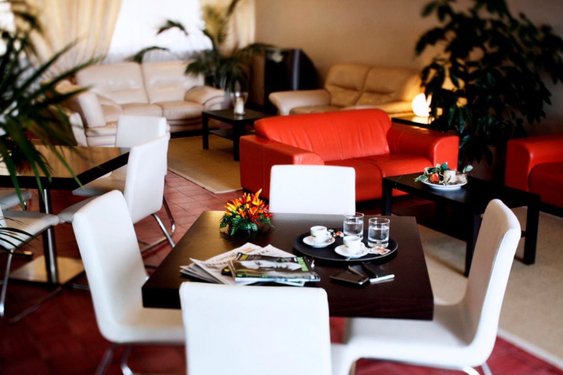 Hotel Airone-Lobby.jpg