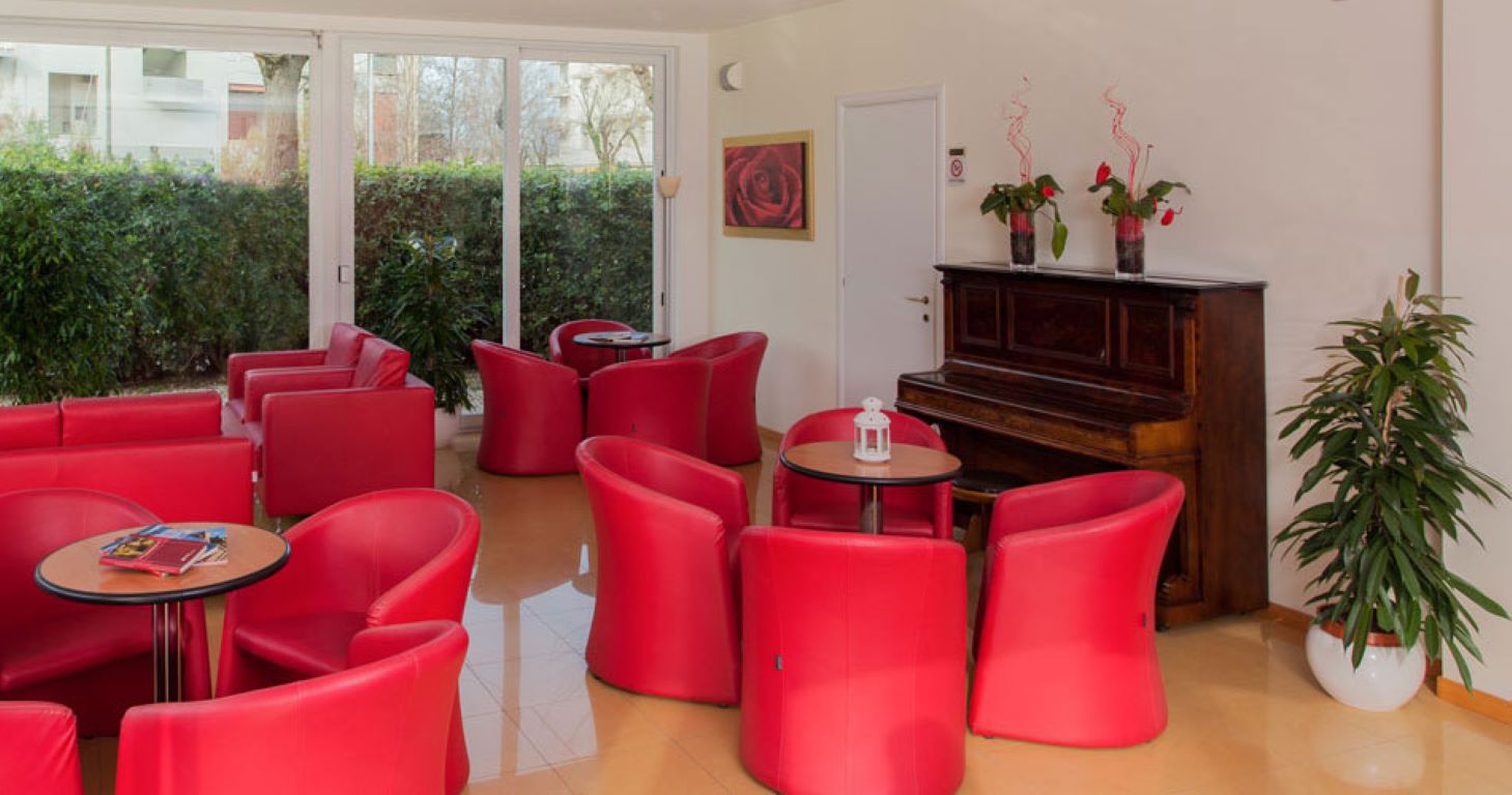 Bahama Hotel-Lobby.jpg