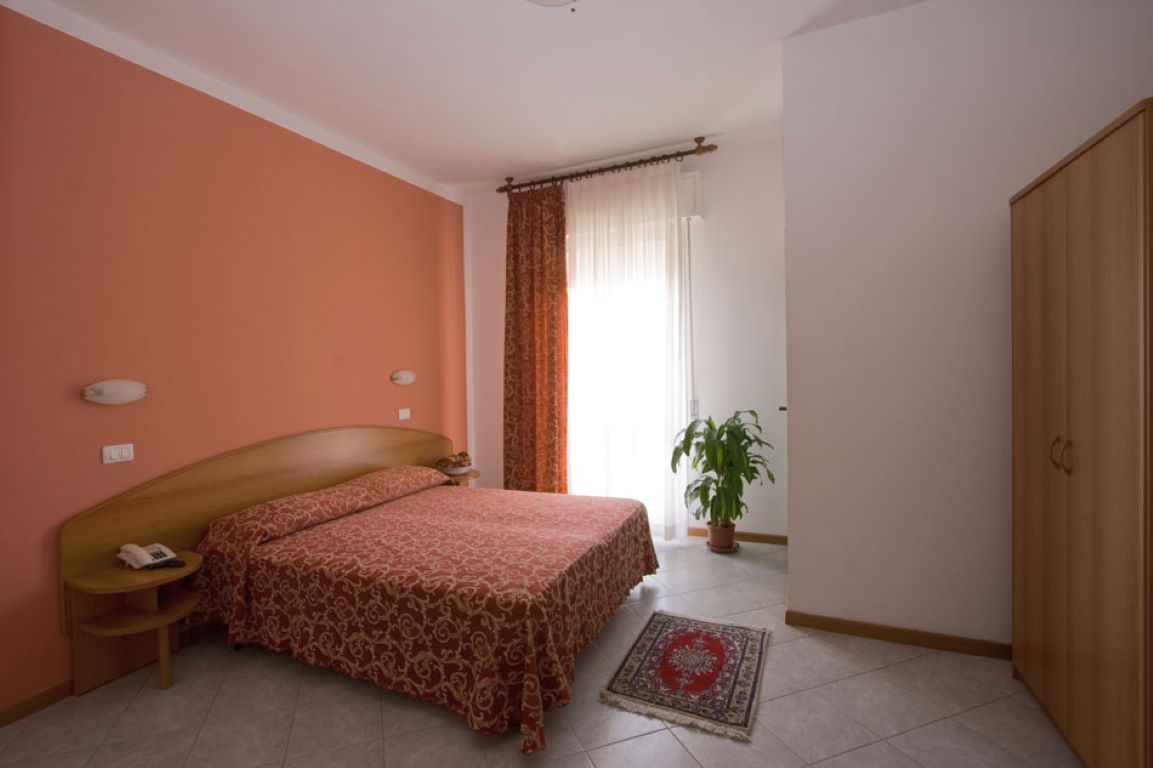 Hotel Bahama-Standardna soba.jpg