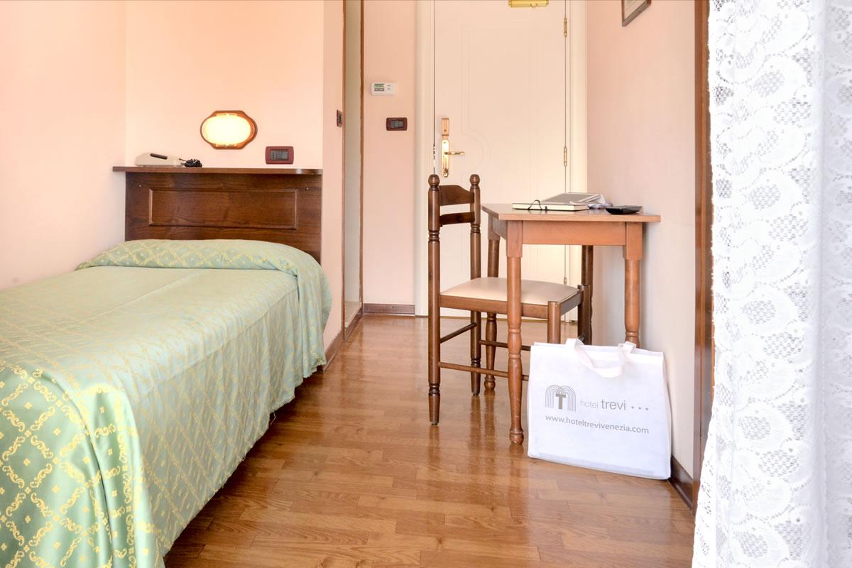 Hotel Trevi-Jednokrevetna soba.jpg