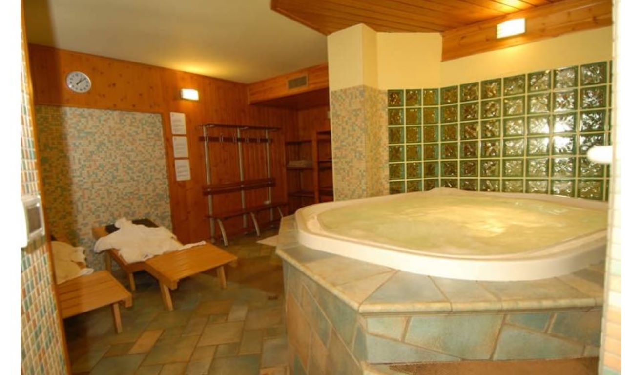 Baita Clementi Hotel-Djakuzi.jpg