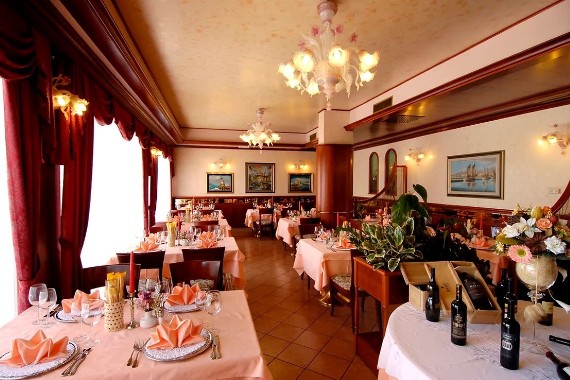 Marko Hotel-Glavni restoran.jpg