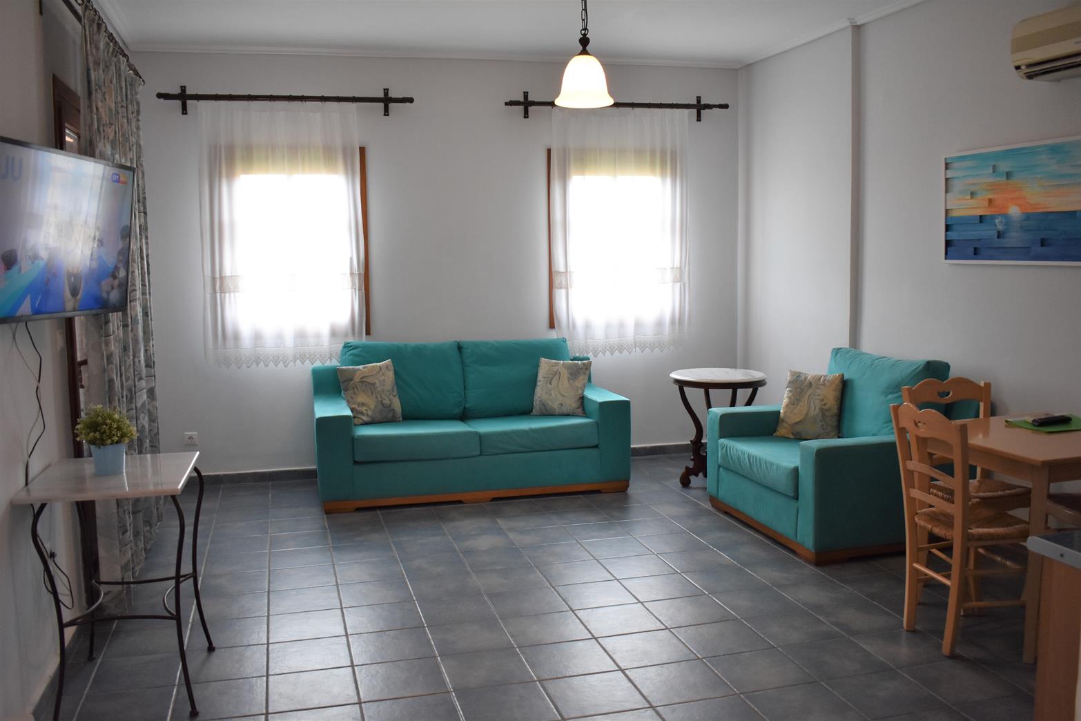 Melidron-Stylish-Hotel-and-Apartments-dnevni boravak.jpg
