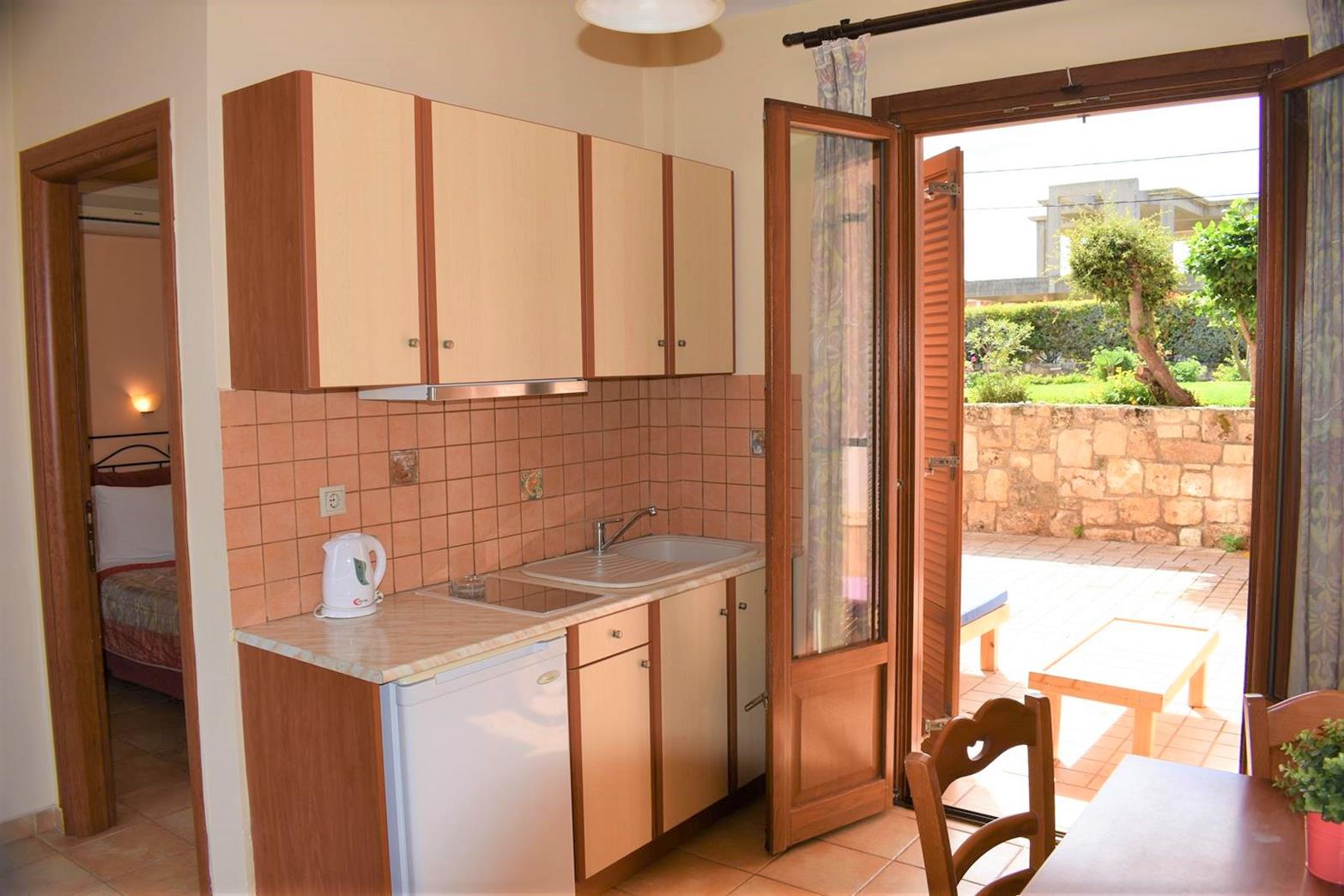 Melidron-Stylish-Hotel-and-Apartments-kuhinja.jpg