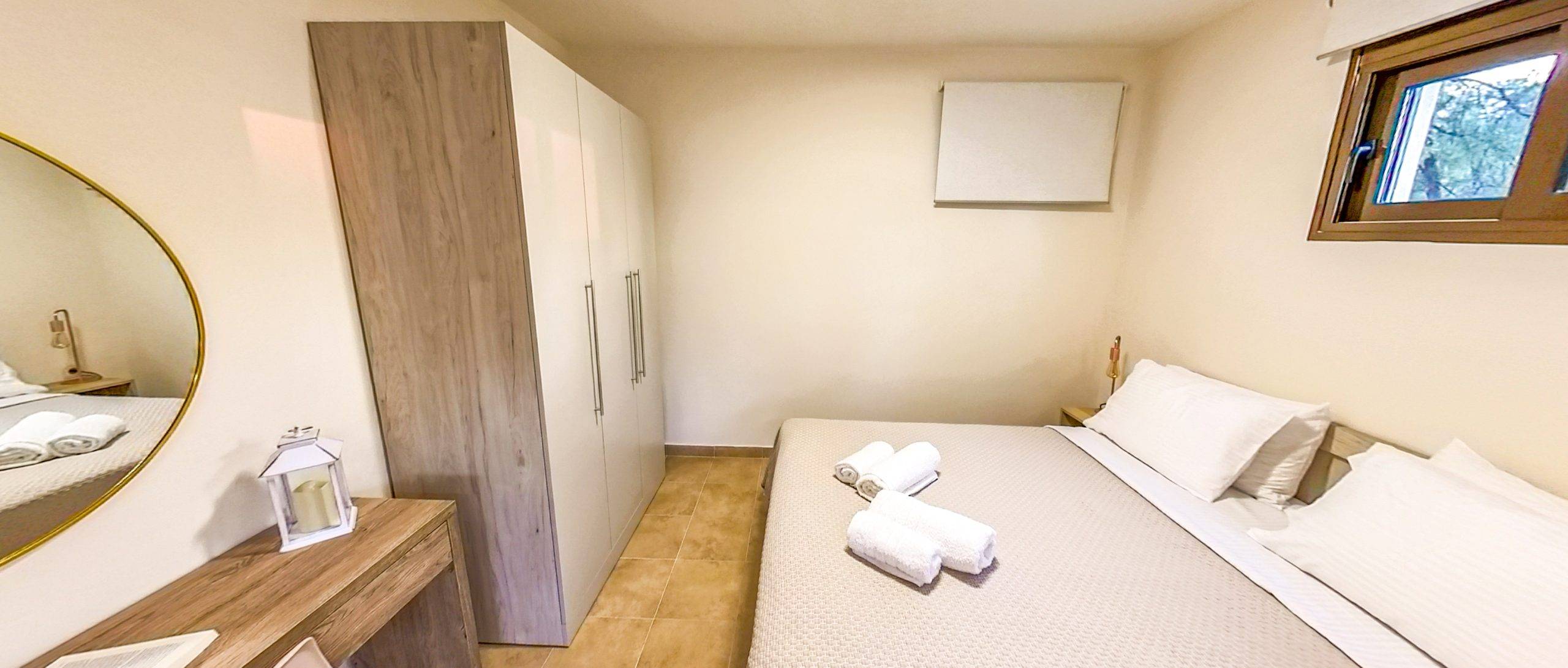 Natura Suites-Apartman Gaia spavaca soba.jpg