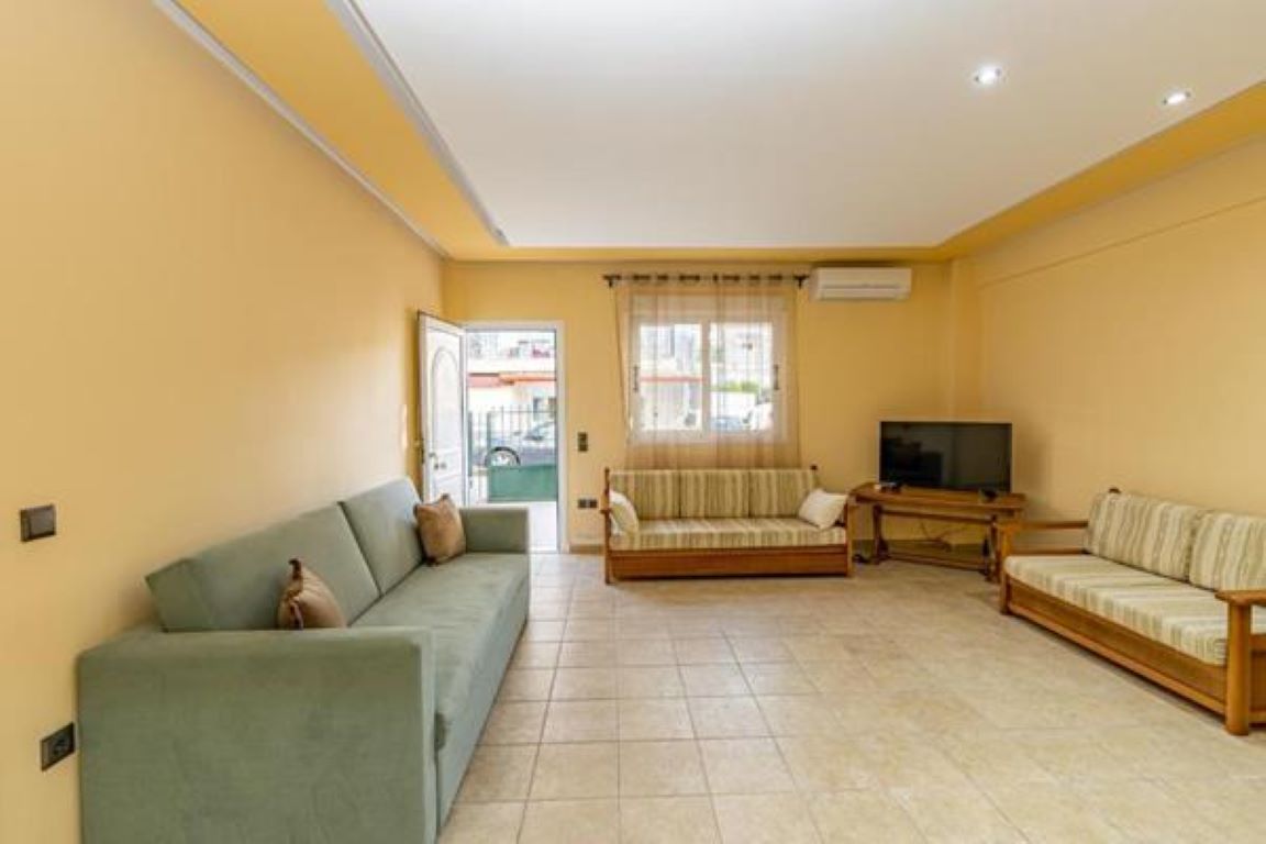 Family Apartment in Kalithea-Dnevna soba.jpg