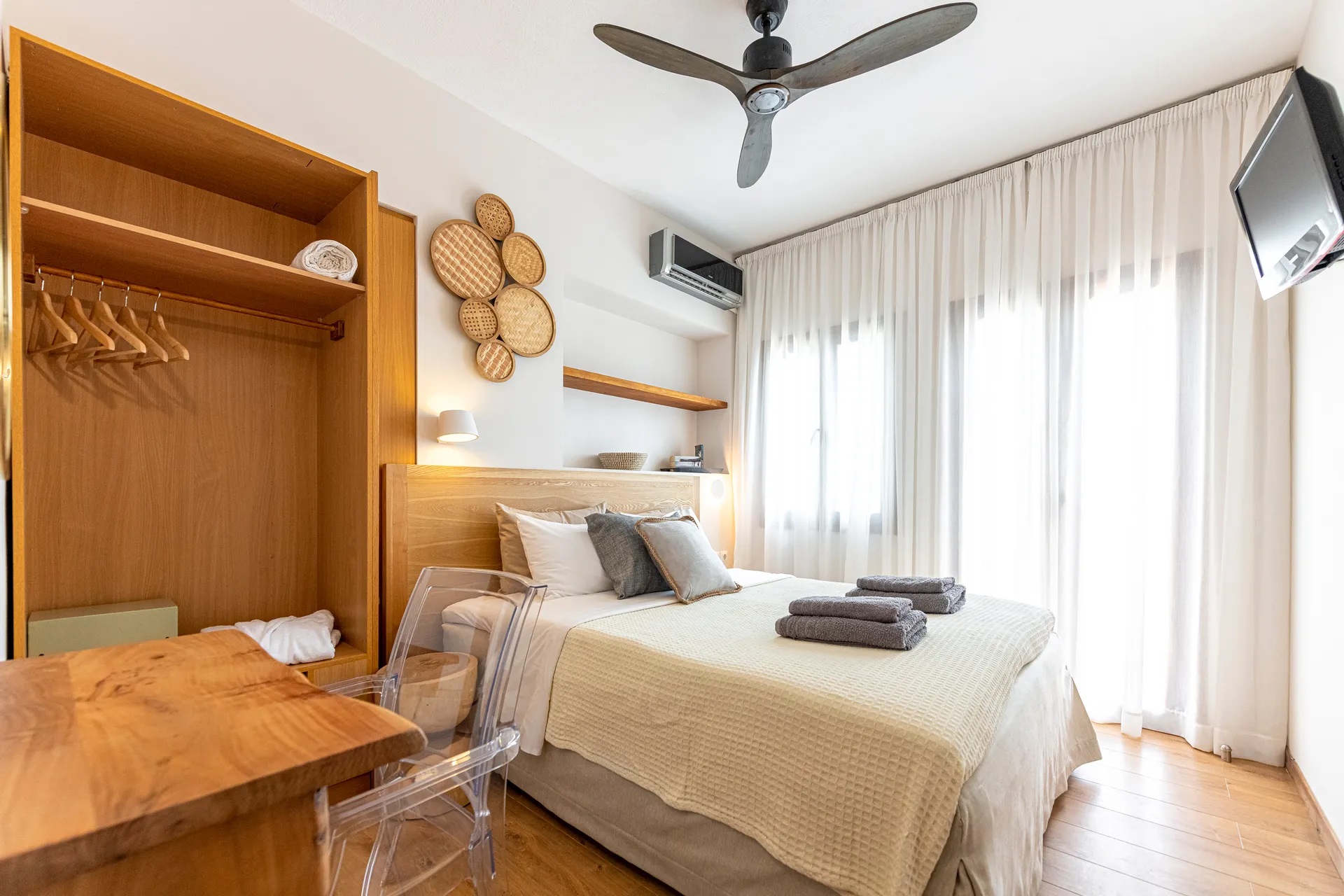 Skiathos Gea VIllas-Dvosobna Villa Io spavaca soba.jpg