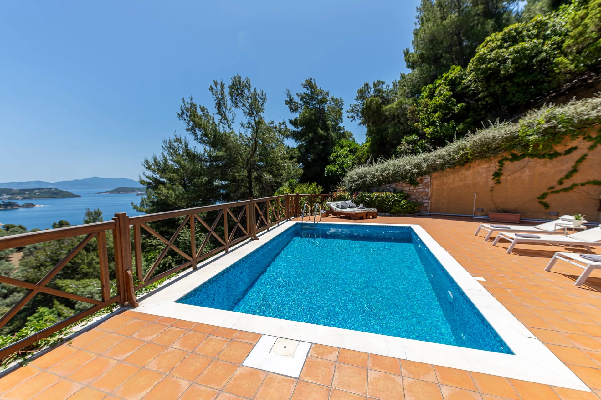 Skiathos Gea Villas-Dvosobna Villa Europa.jpg