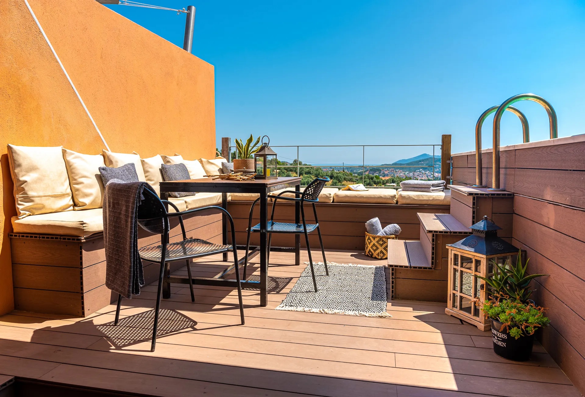 Skiathos Gea Villas-Dvosobna Villa Kallisto terasa.jpg